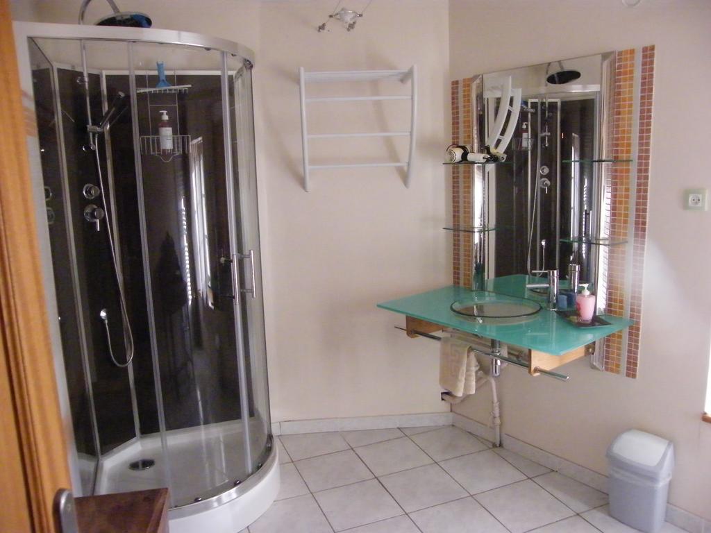 La Loge Du Chateau Saint-Dier-dʼAuvergne Zewnętrze zdjęcie