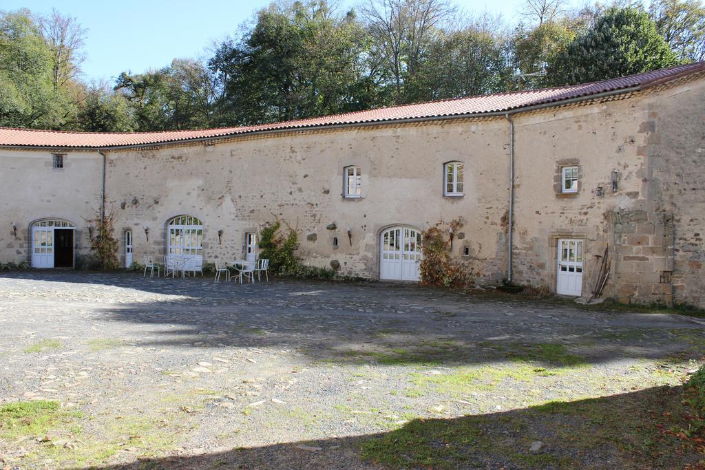 La Loge Du Chateau Saint-Dier-dʼAuvergne Zewnętrze zdjęcie